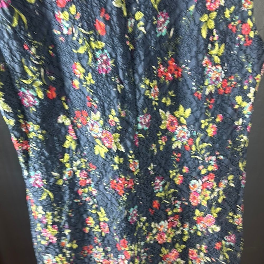 Blue Floral Sheath Dress with Sleeveless Design for Casual Occasions - Picture 6 of 9